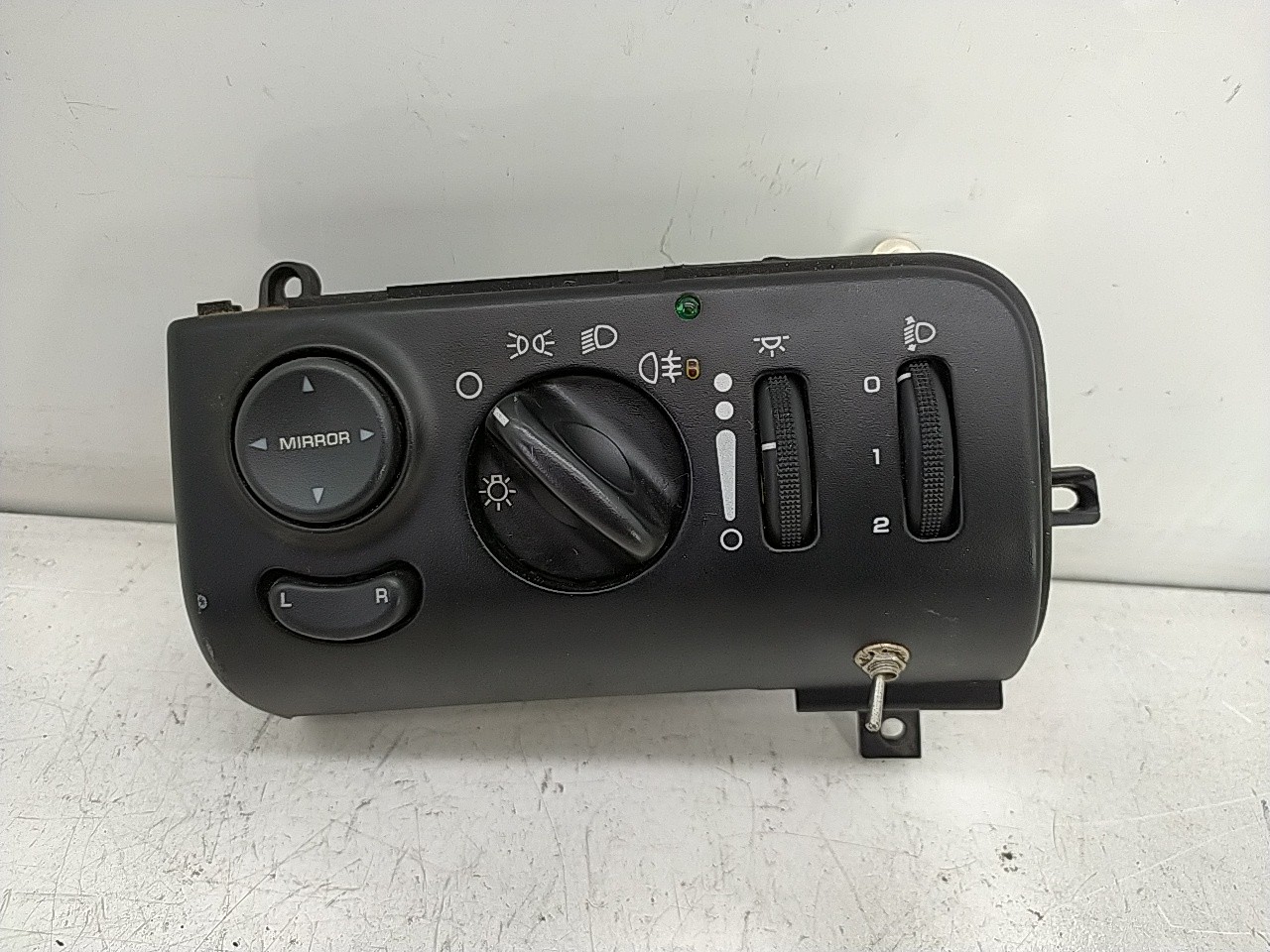 Interruptor luz/nevoeiro (20270329).