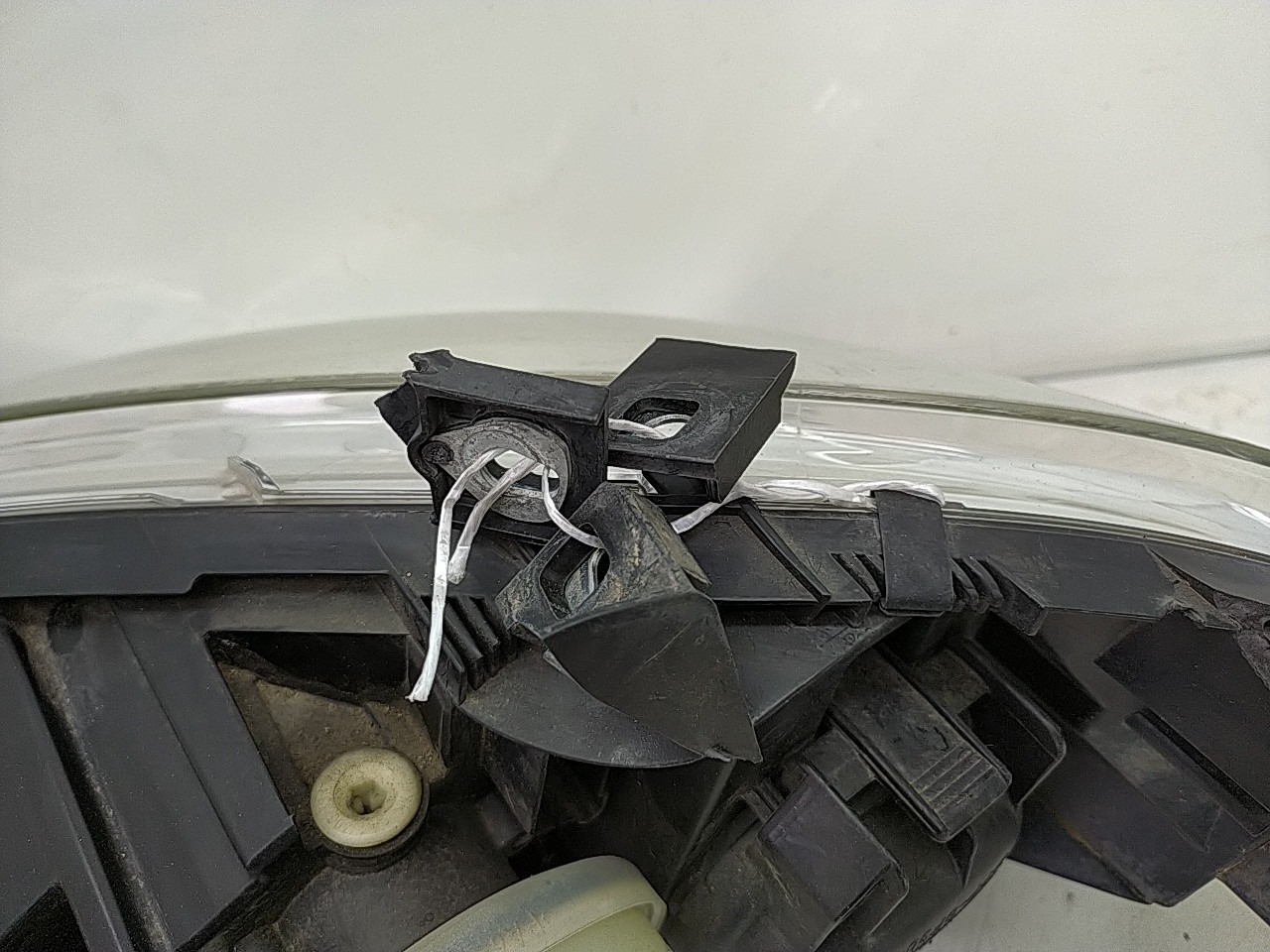 Farol direito (20223286).