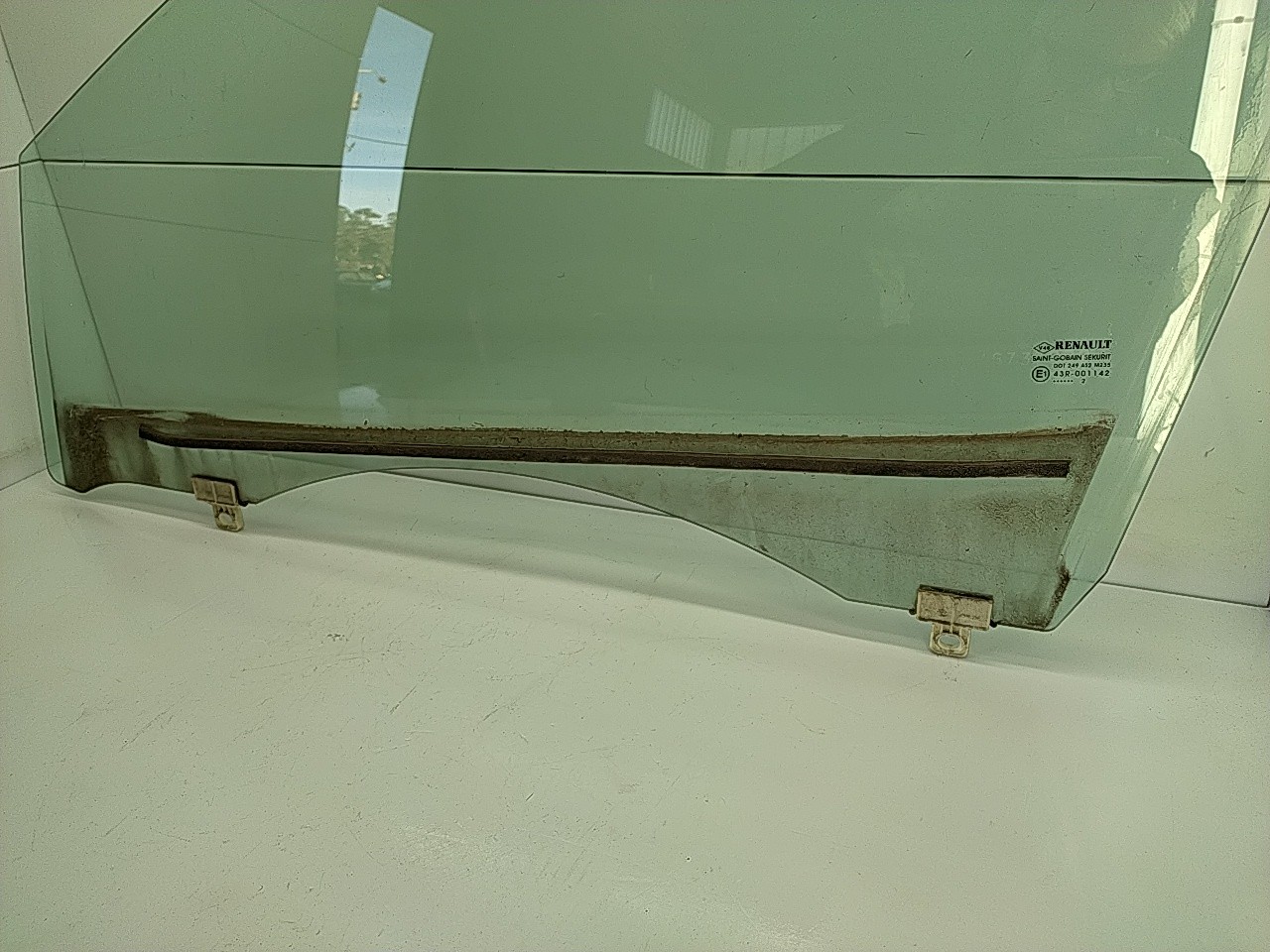 Vidro porta frente esquerda (20270296).