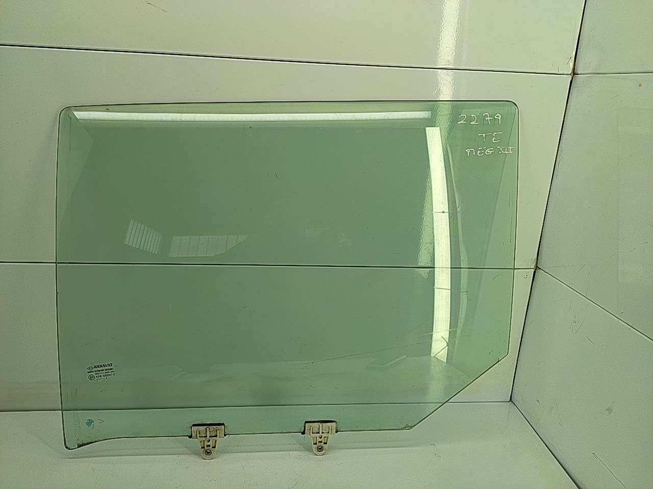 Vidro porta tras esquerda (20270298).