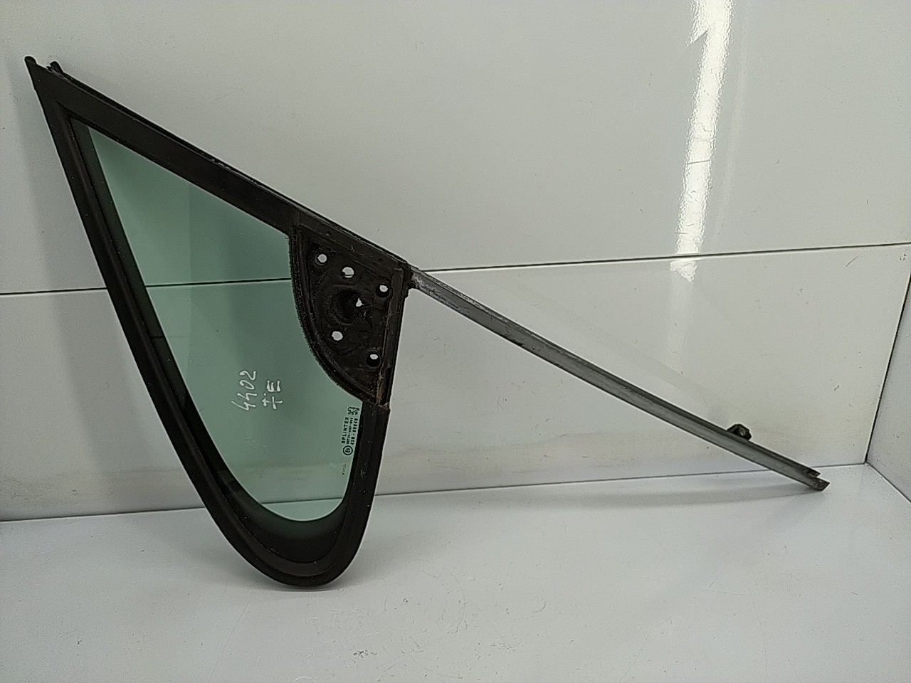 Vidro pequeno porta frente esquerdo (20270556).