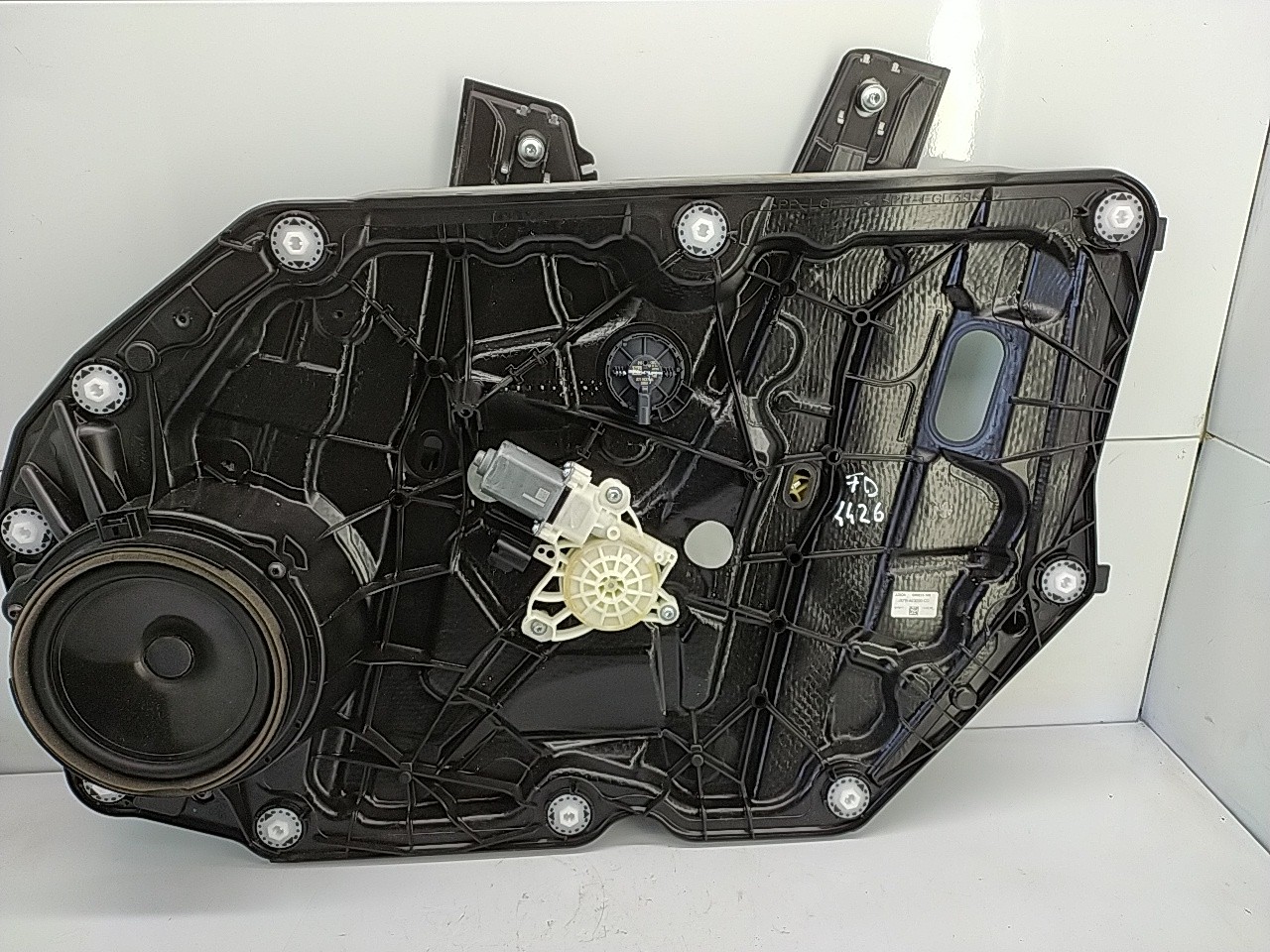 Elevador elect fte dto (20270401).