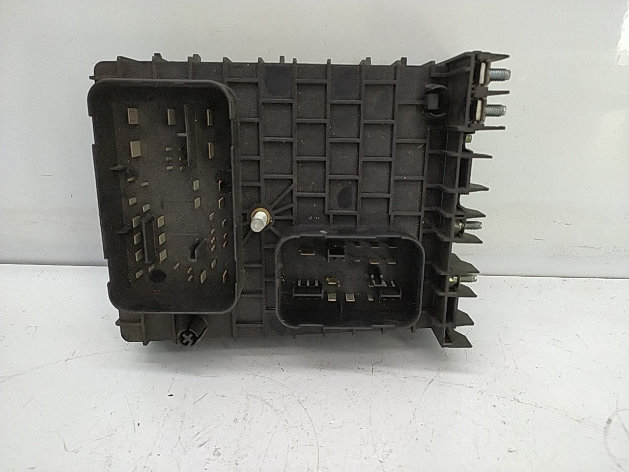 Caixa fusiveis (20216561).