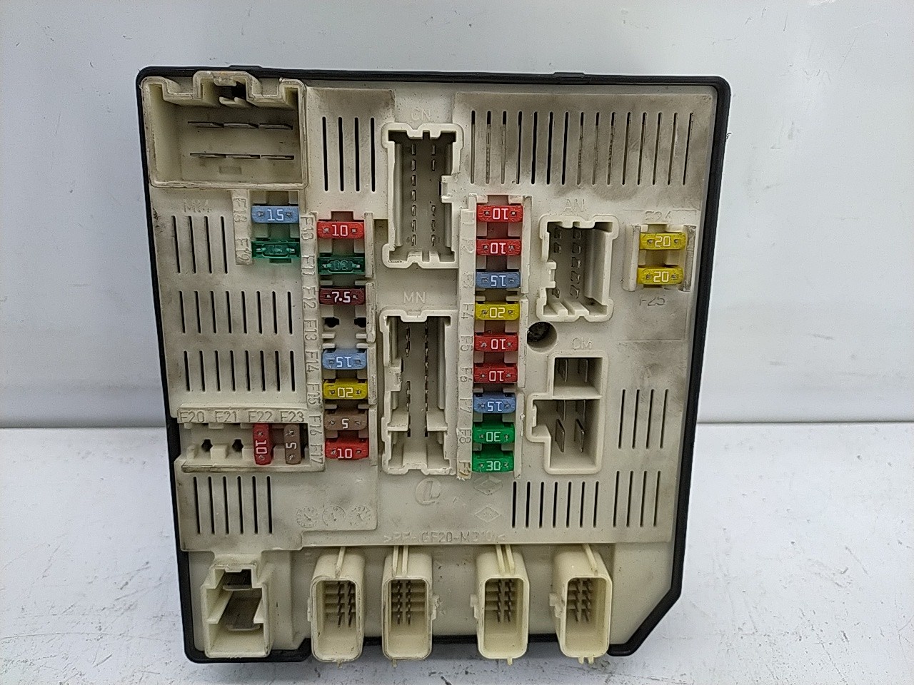 Caixa fusiveis (20271957).