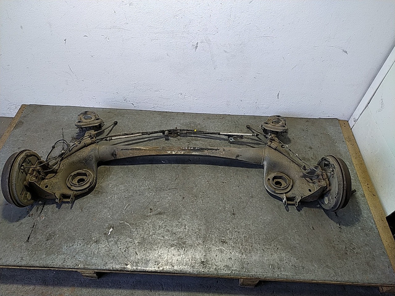 Eixo ponte traseiro (20271877).