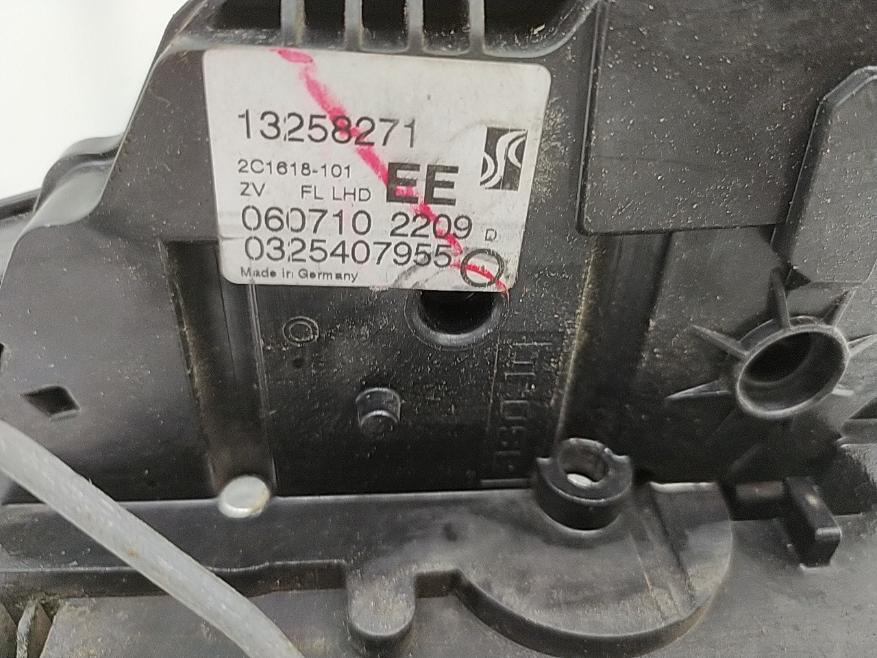 Fecho porta  fte esq (20271882).
