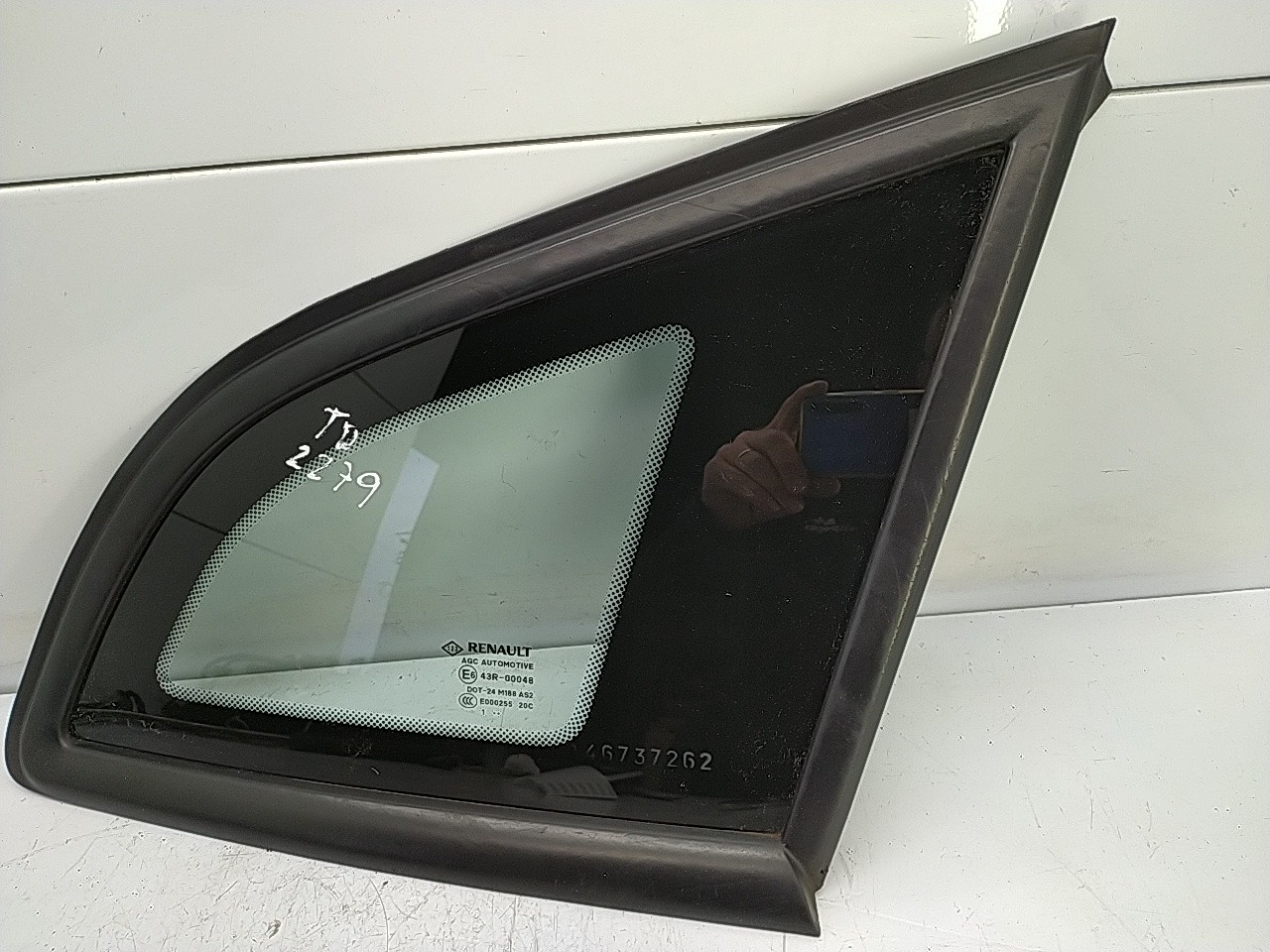 Vidro lateral painel tras direito (20270291).