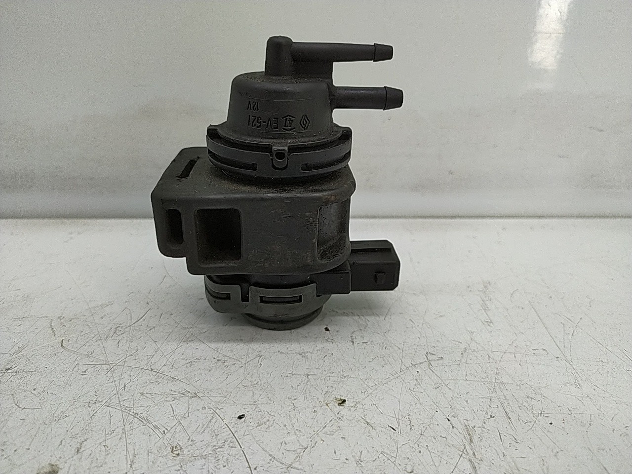 Valvula pressão turbo Vacuo / EGR (20272370).