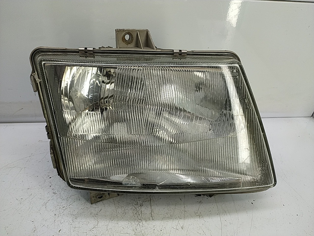 Farol direito (20273425).