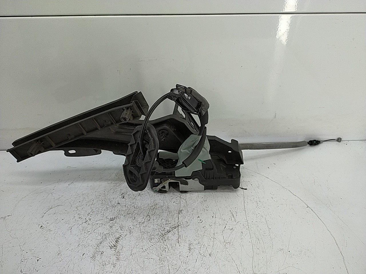 Fecho porta  tras direito (20270412).