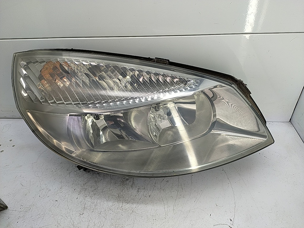 Farol direito (20274587).