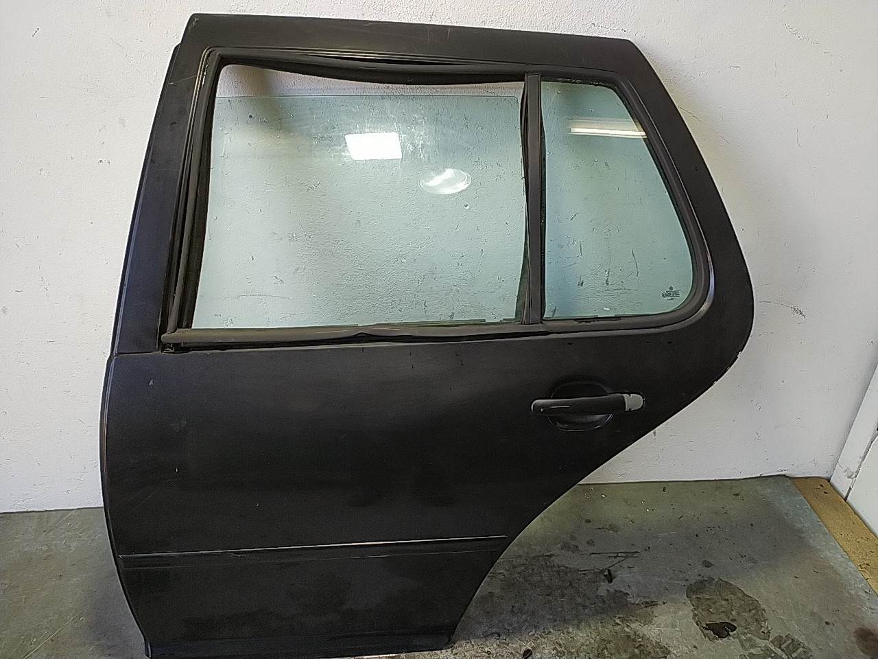 Porta tras esquerda (20239839).