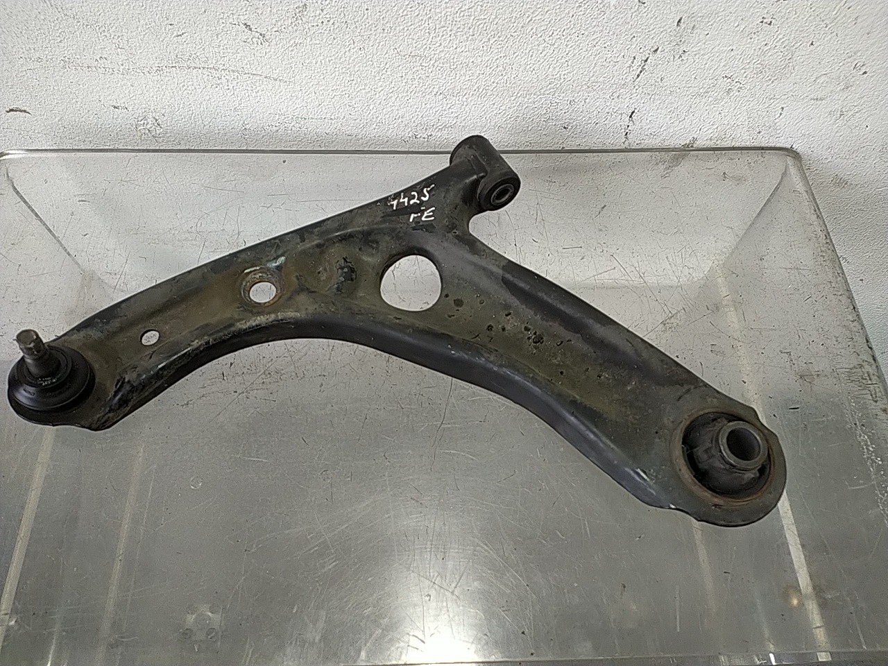 Braço suspensão frente esquerdo (20270113).