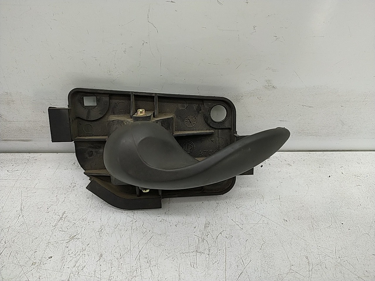 Puxador interior tras esquerdo (149084).