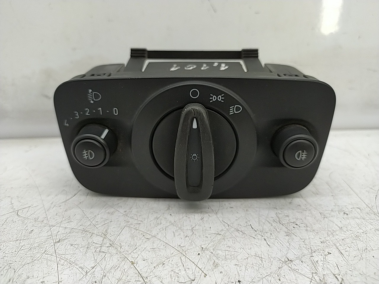 Interruptor luz/nevoeiro (20185409).