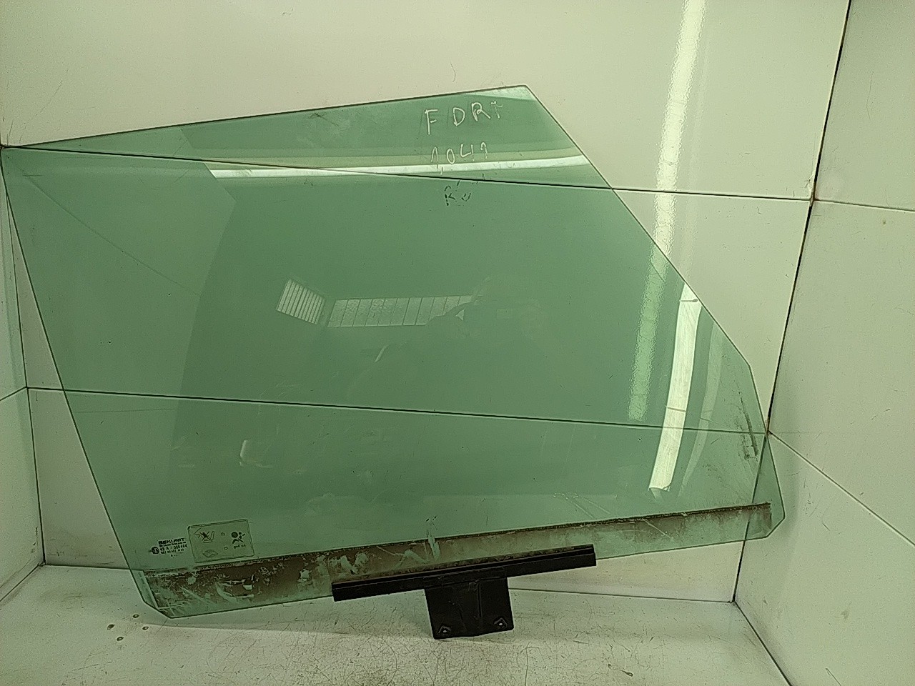 Vidro porta frente direita (165773).