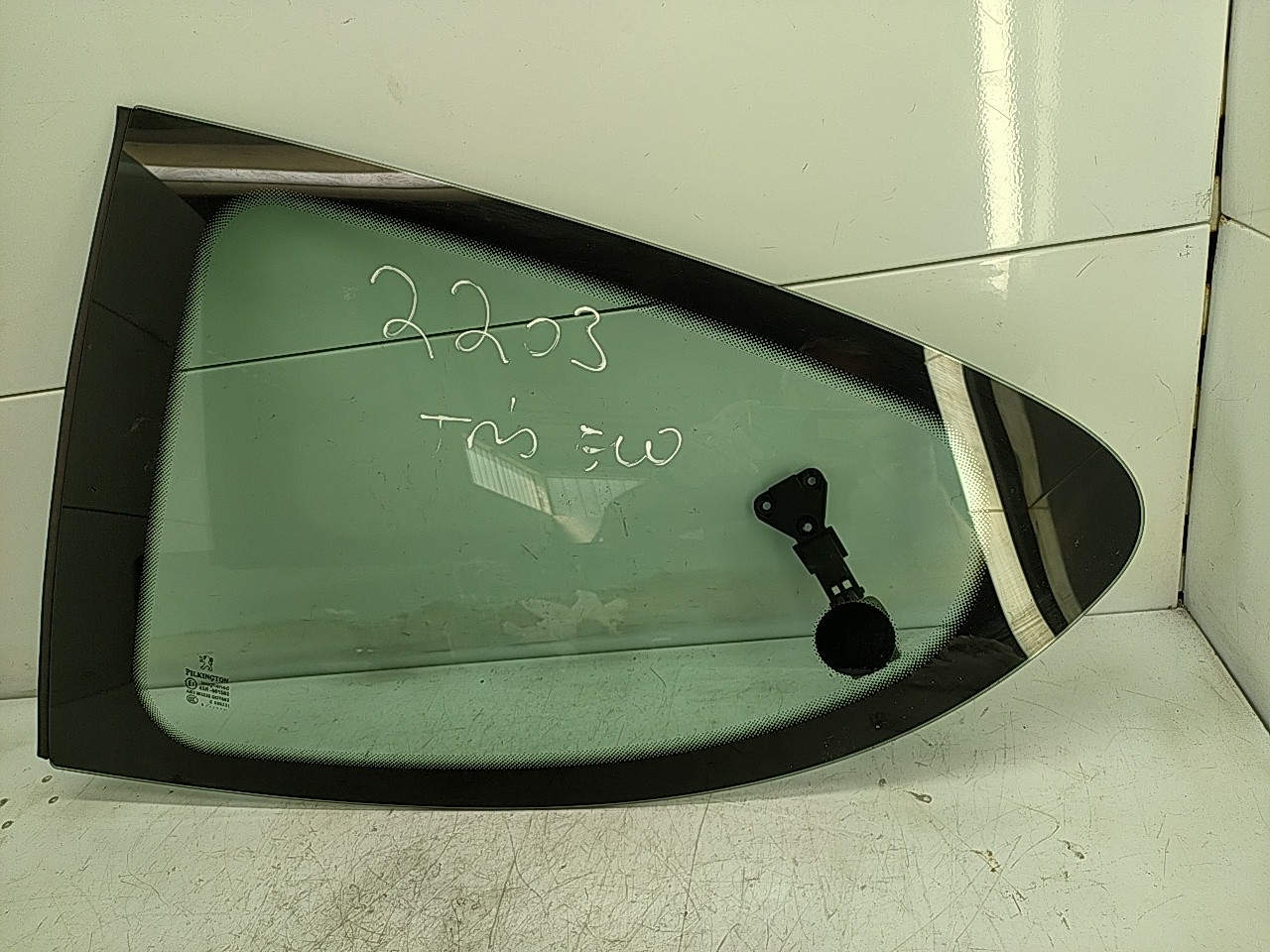 Vidro lateral painel tras esquerda (20211424).