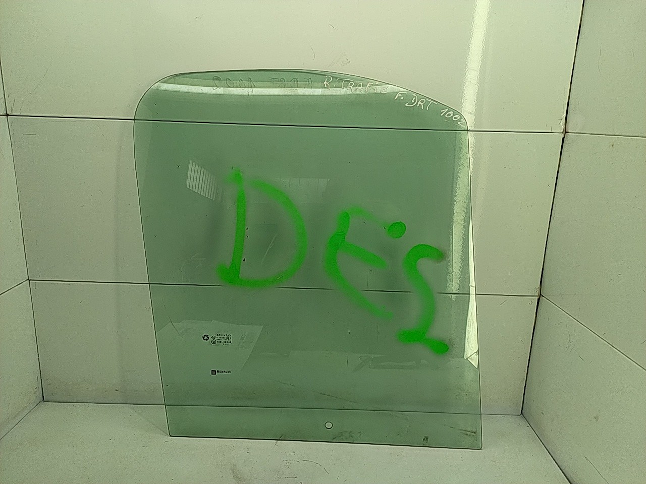 Vidro porta frente direita (165981).