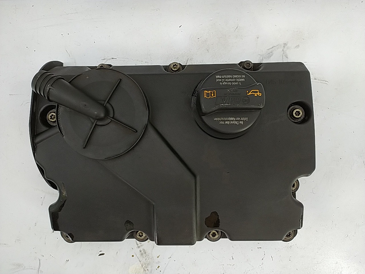 Tampa de valvulas do motor (20275307).