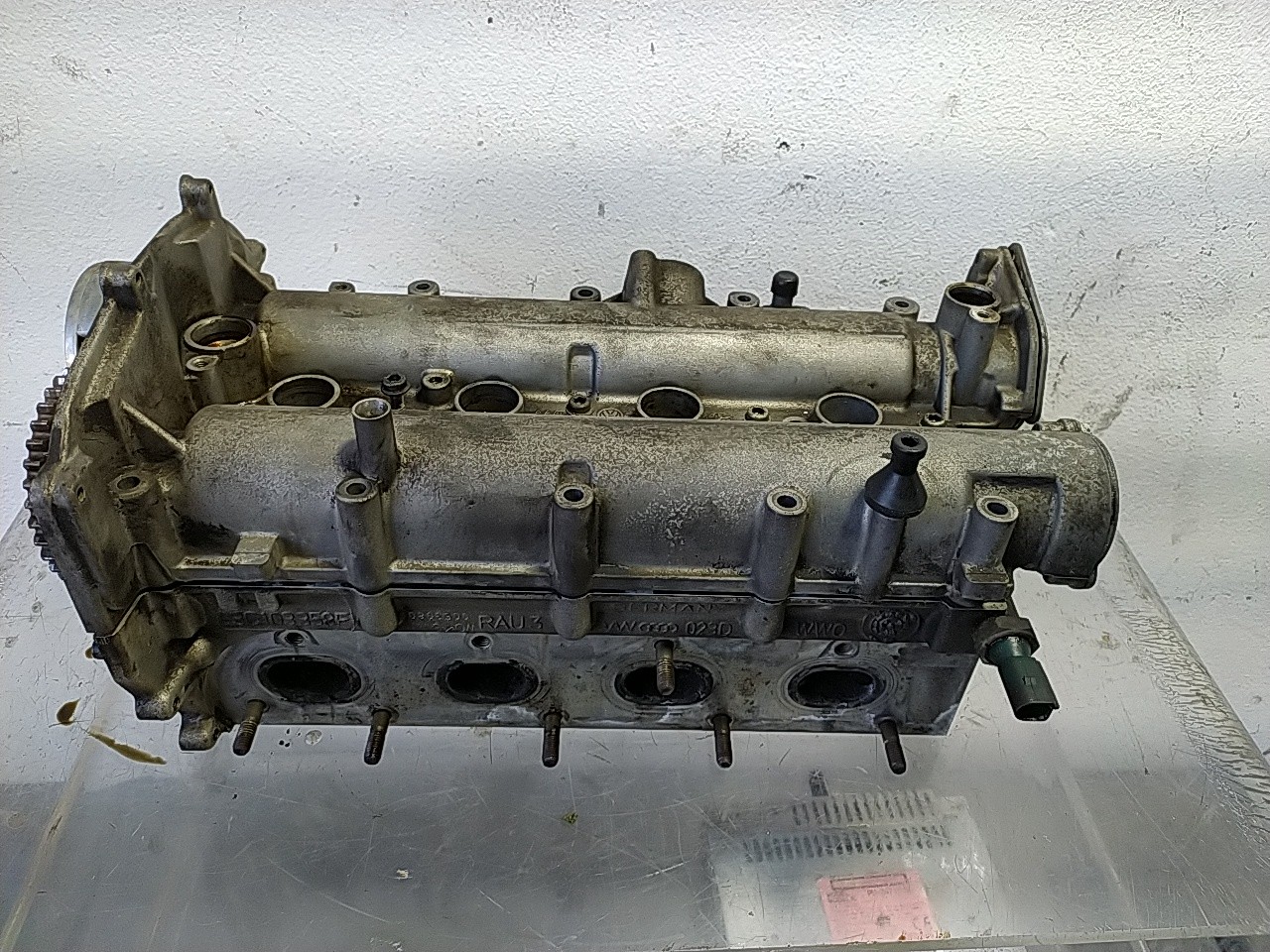 Colaça / cabeça do motor (20275342).