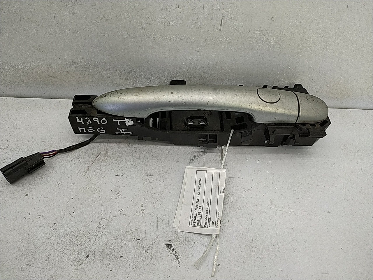 Puxador tras direito