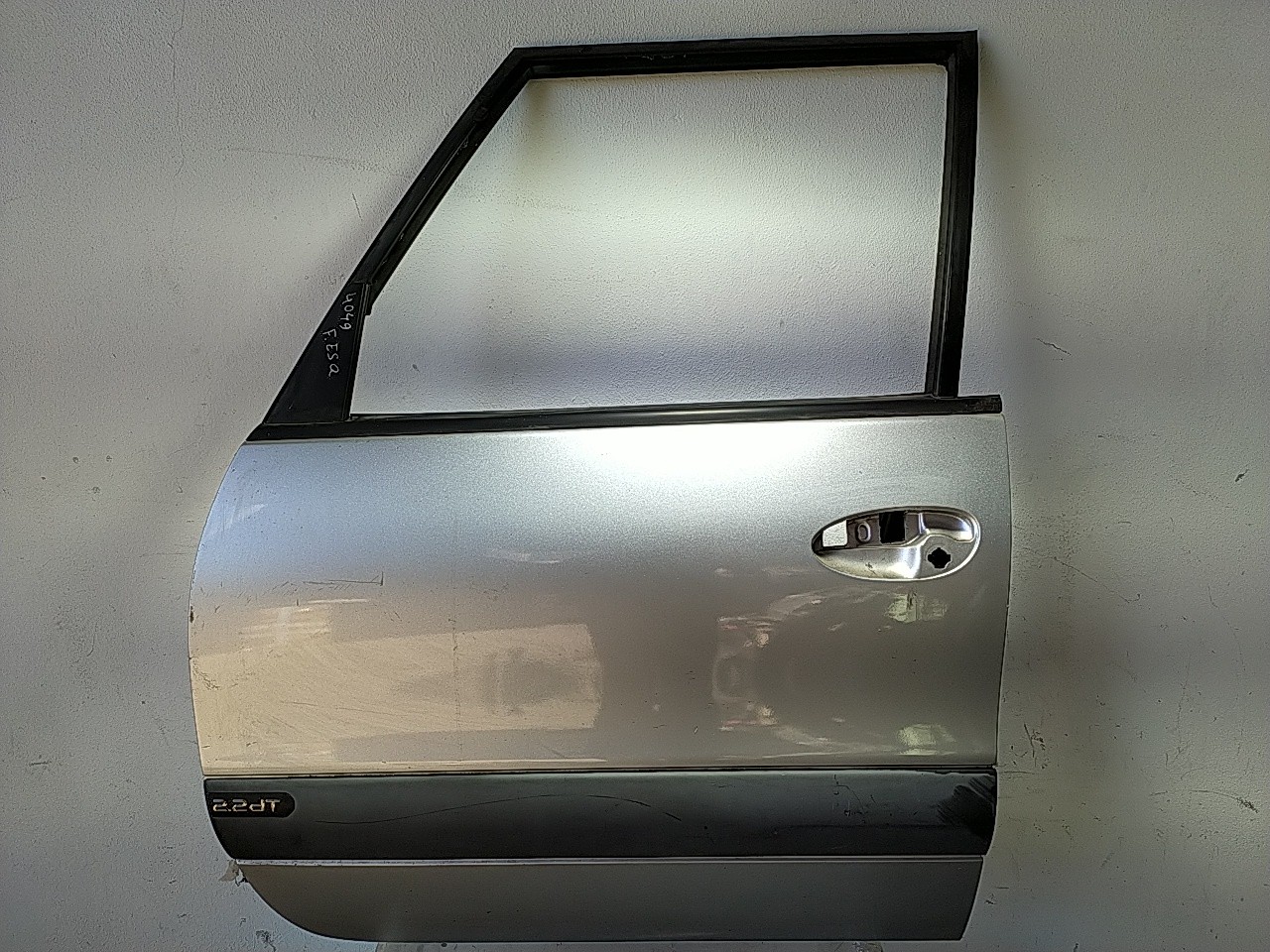 Porta frente esquerda (148030).