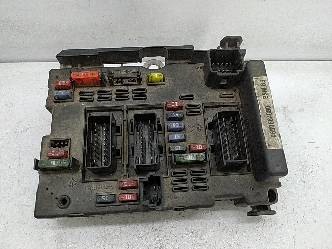 Caixa fusiveis (20275531).