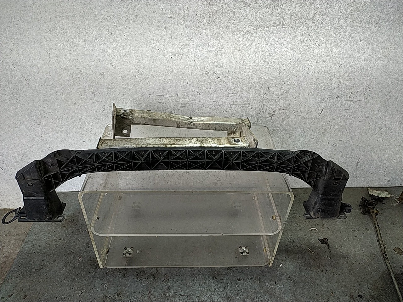 Reforço para choques frente (20275748).