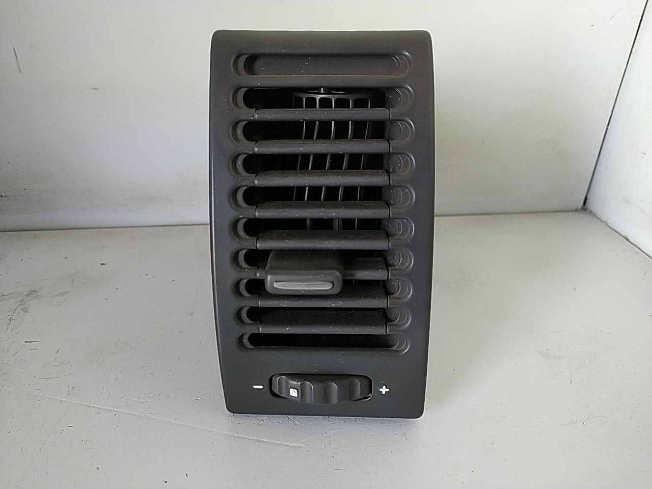 Saida ar direito / difusor (20275923).