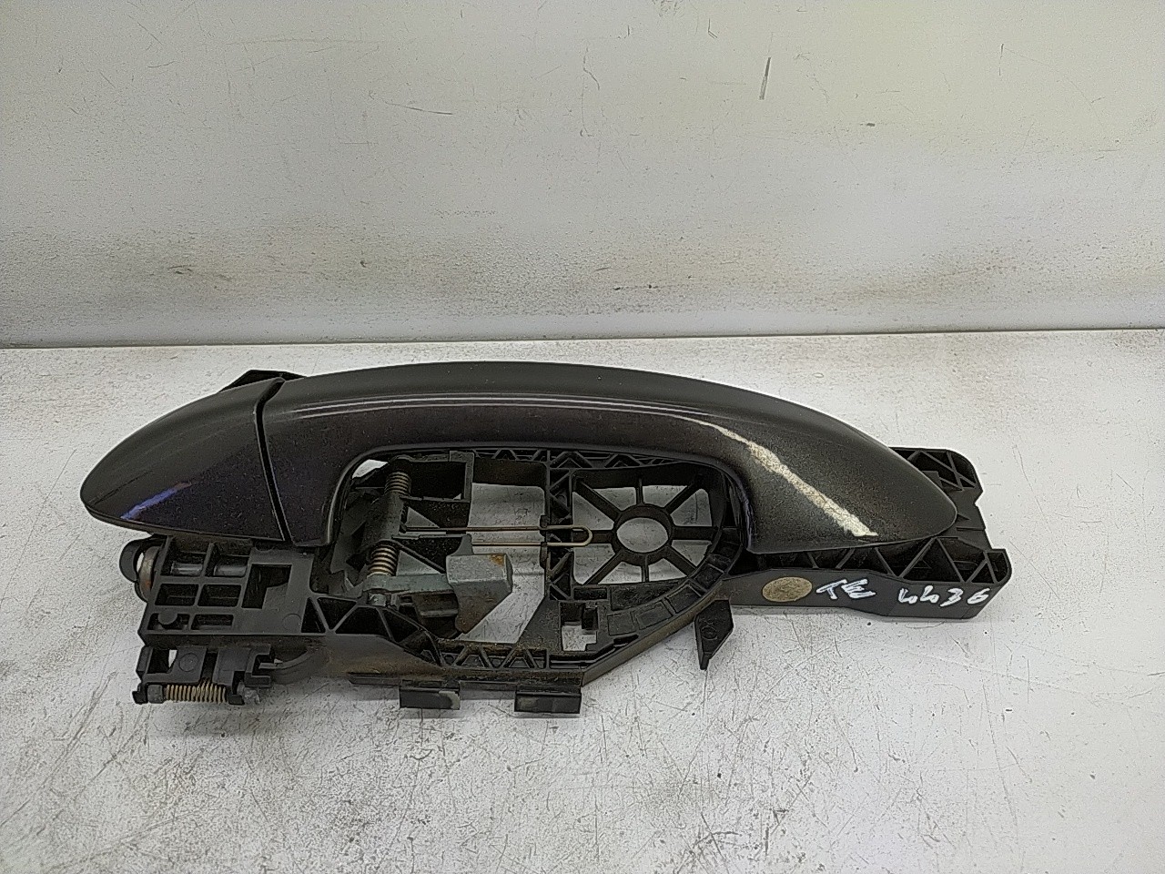 Puxador tras esquerdo (20275245).