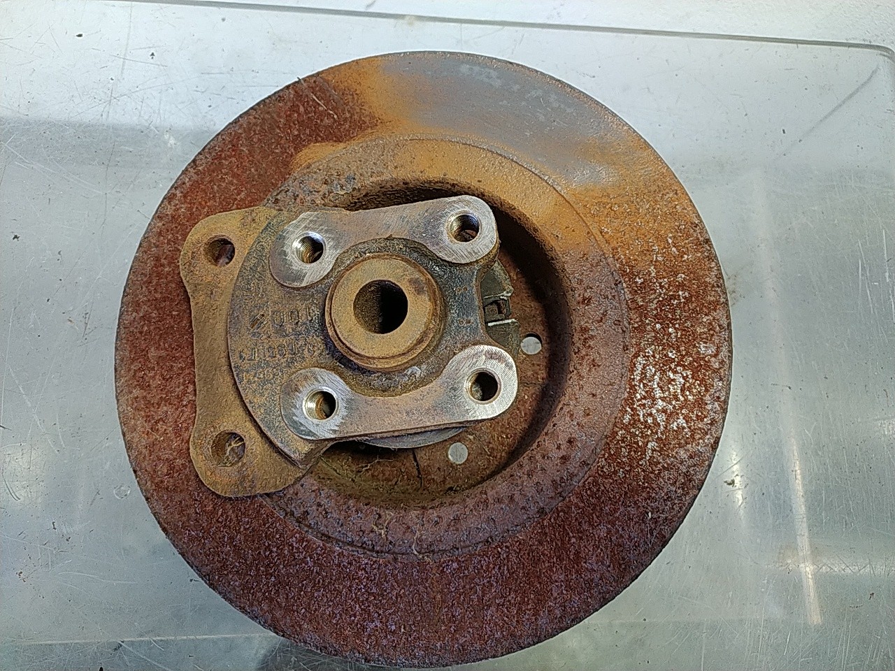 Disco travão traseiro (20276056).