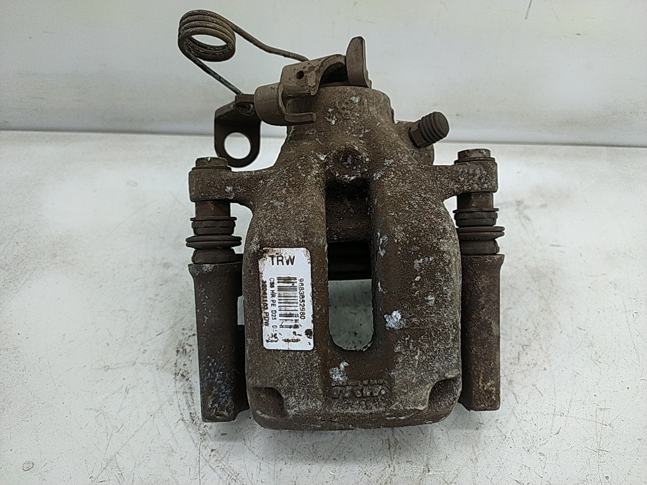 Pinça tras direita (20276064).