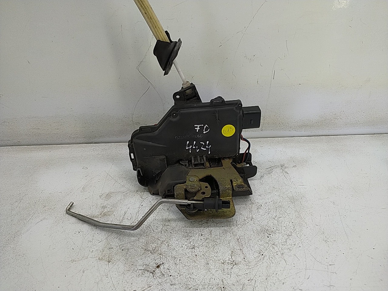 Fecho porta  fte dto (20269855).