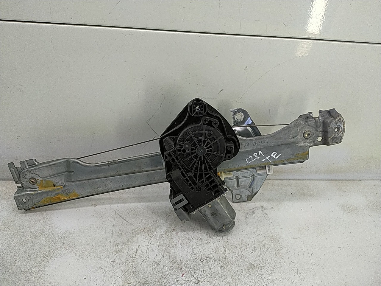 Elevador elect tras esq (20275423).