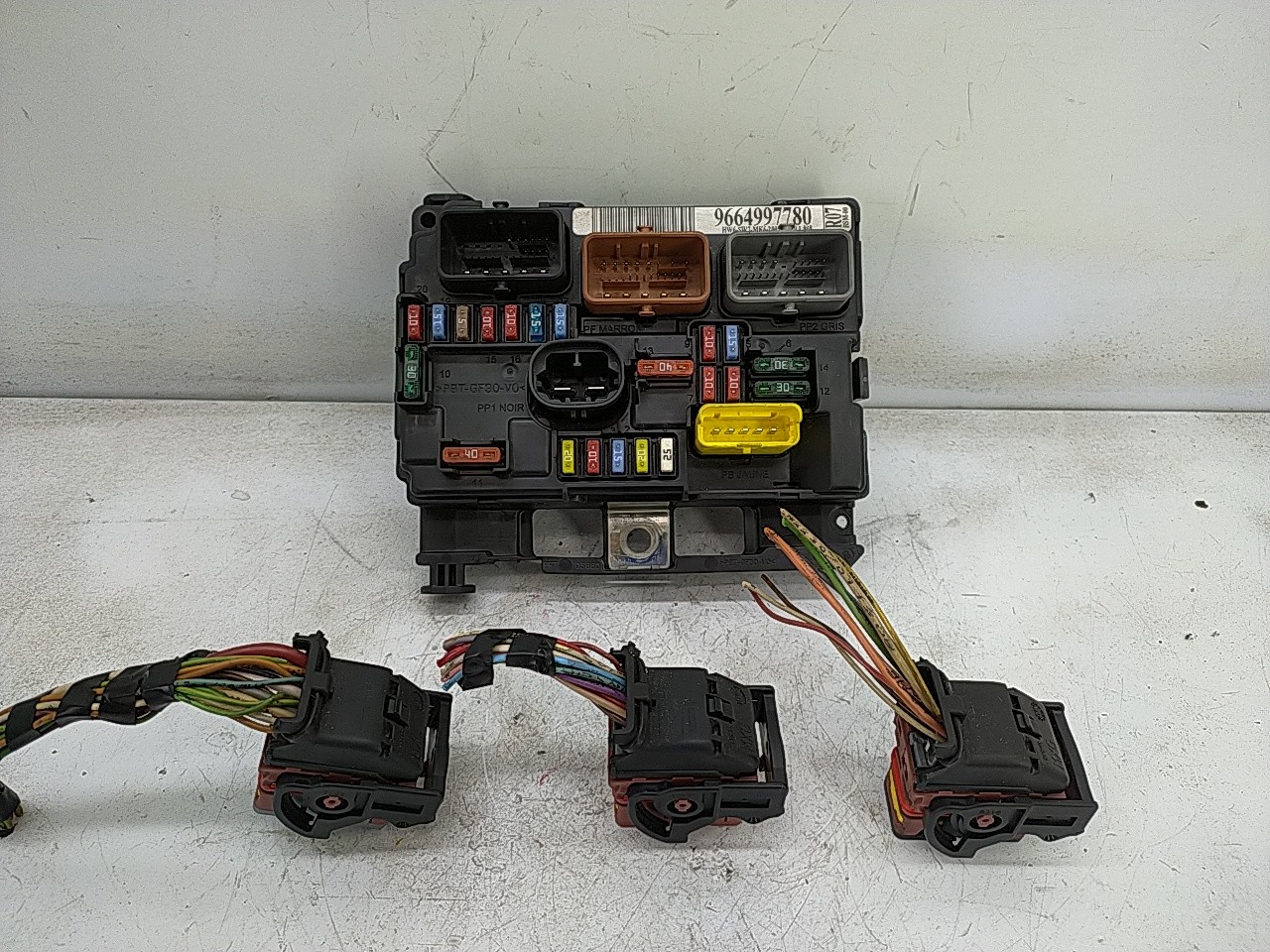 Caixa fusiveis (20276092).