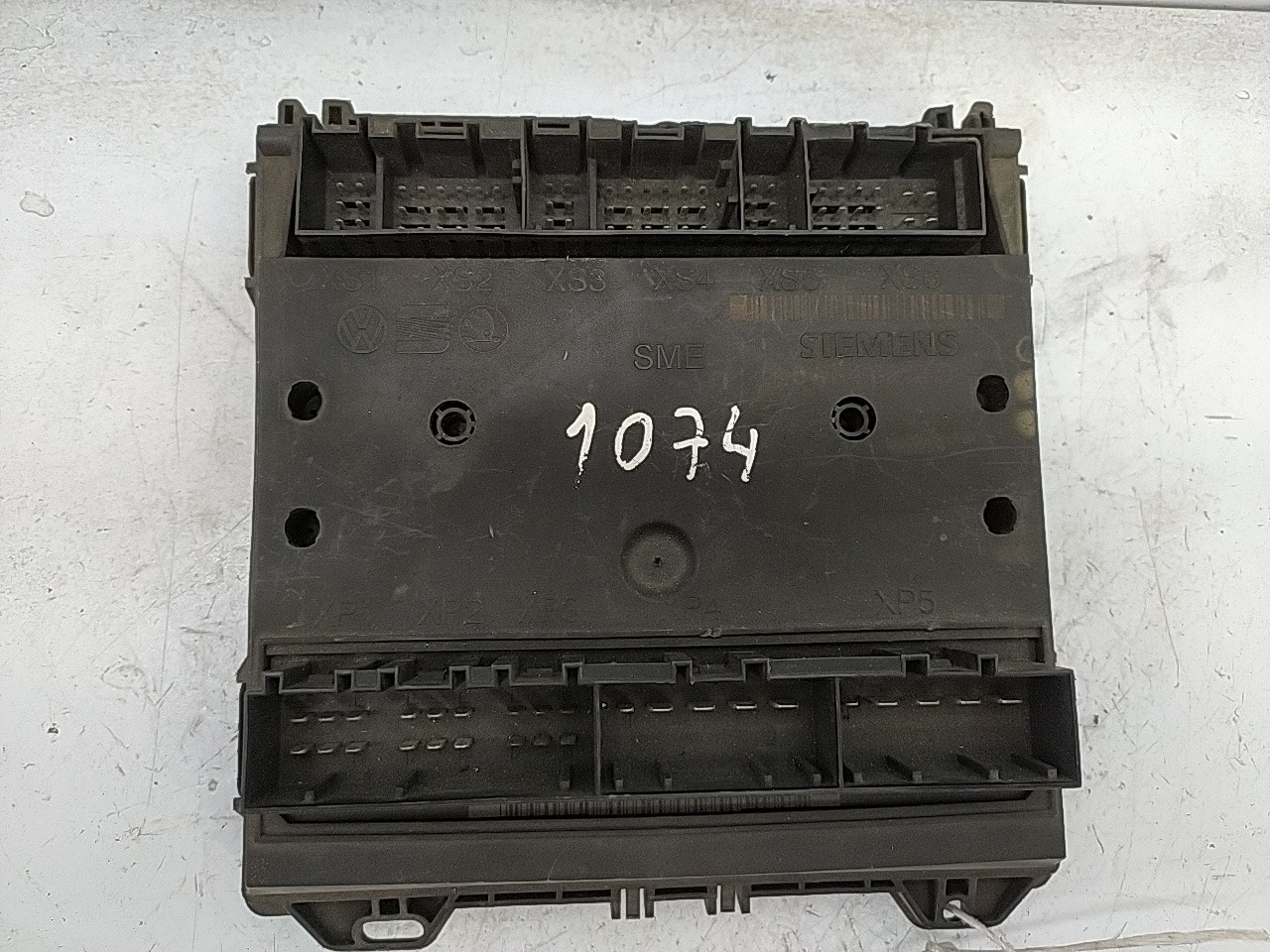 Caixa fusiveis (20276097).