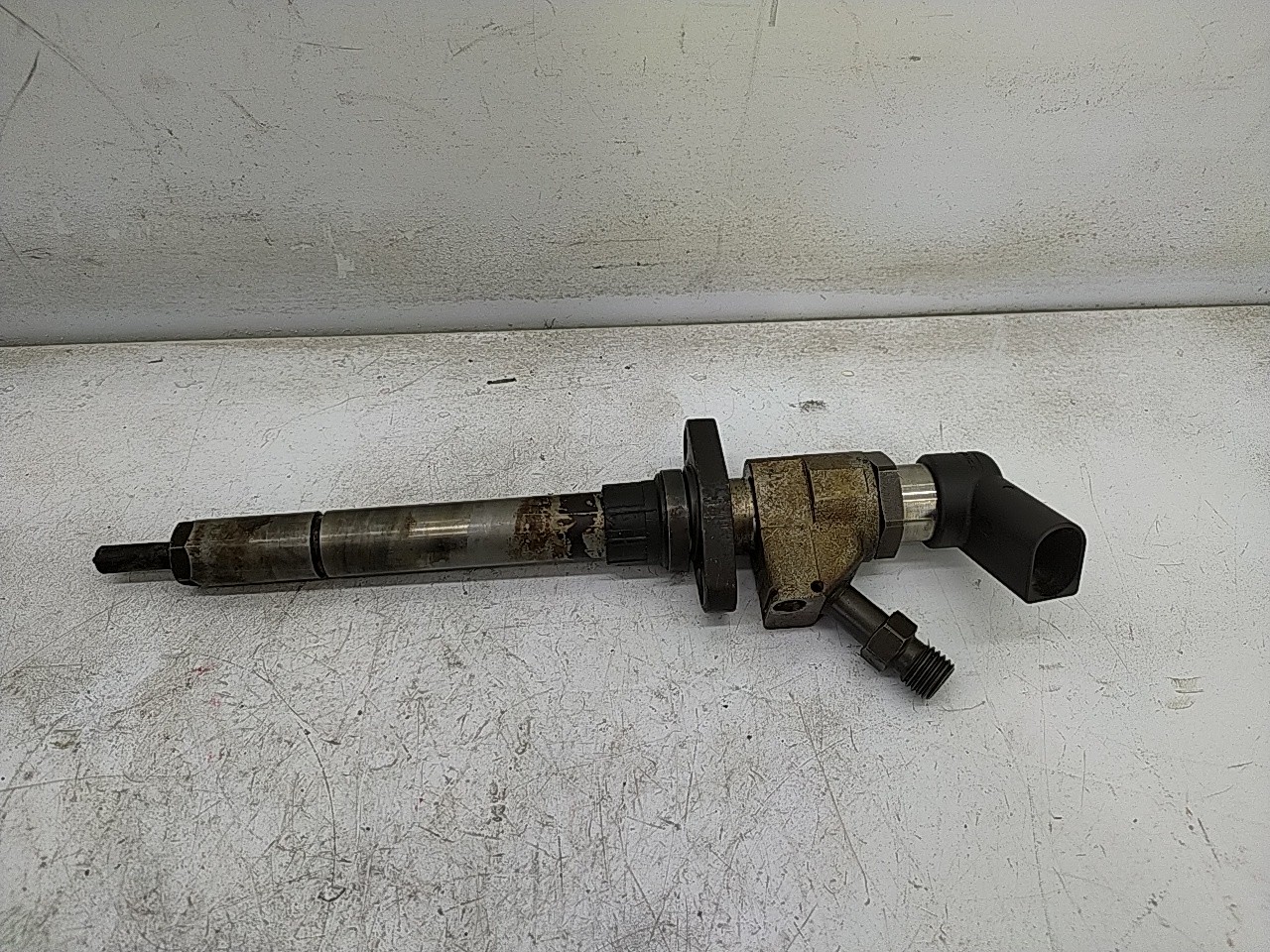 Injector (20276210).