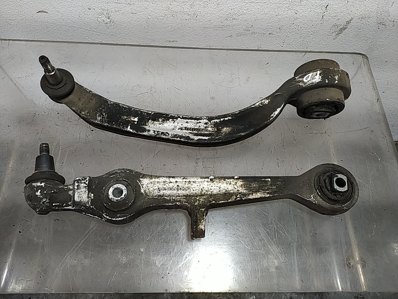 Braço suspensão frente direito (20273510).