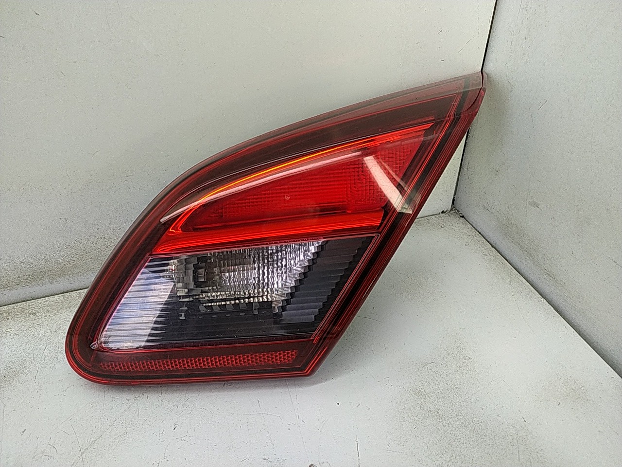 Farolim tras direito mala (20276394).