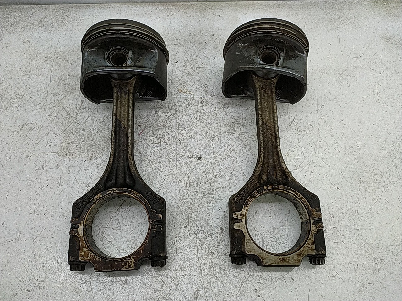 Piston / motor (20276641).