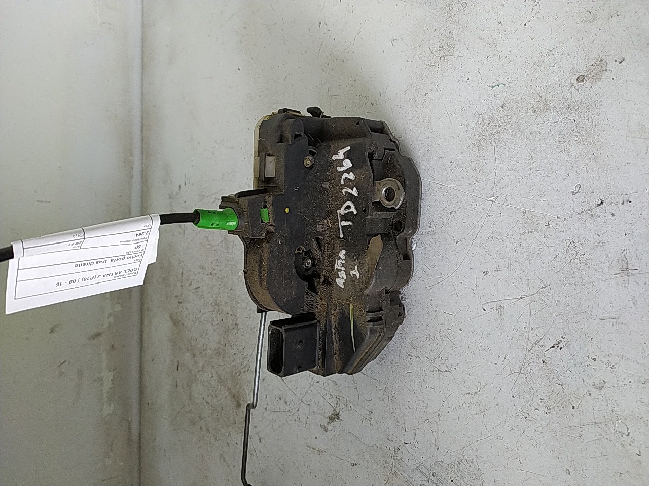 Fecho porta  tras direito (20252934).