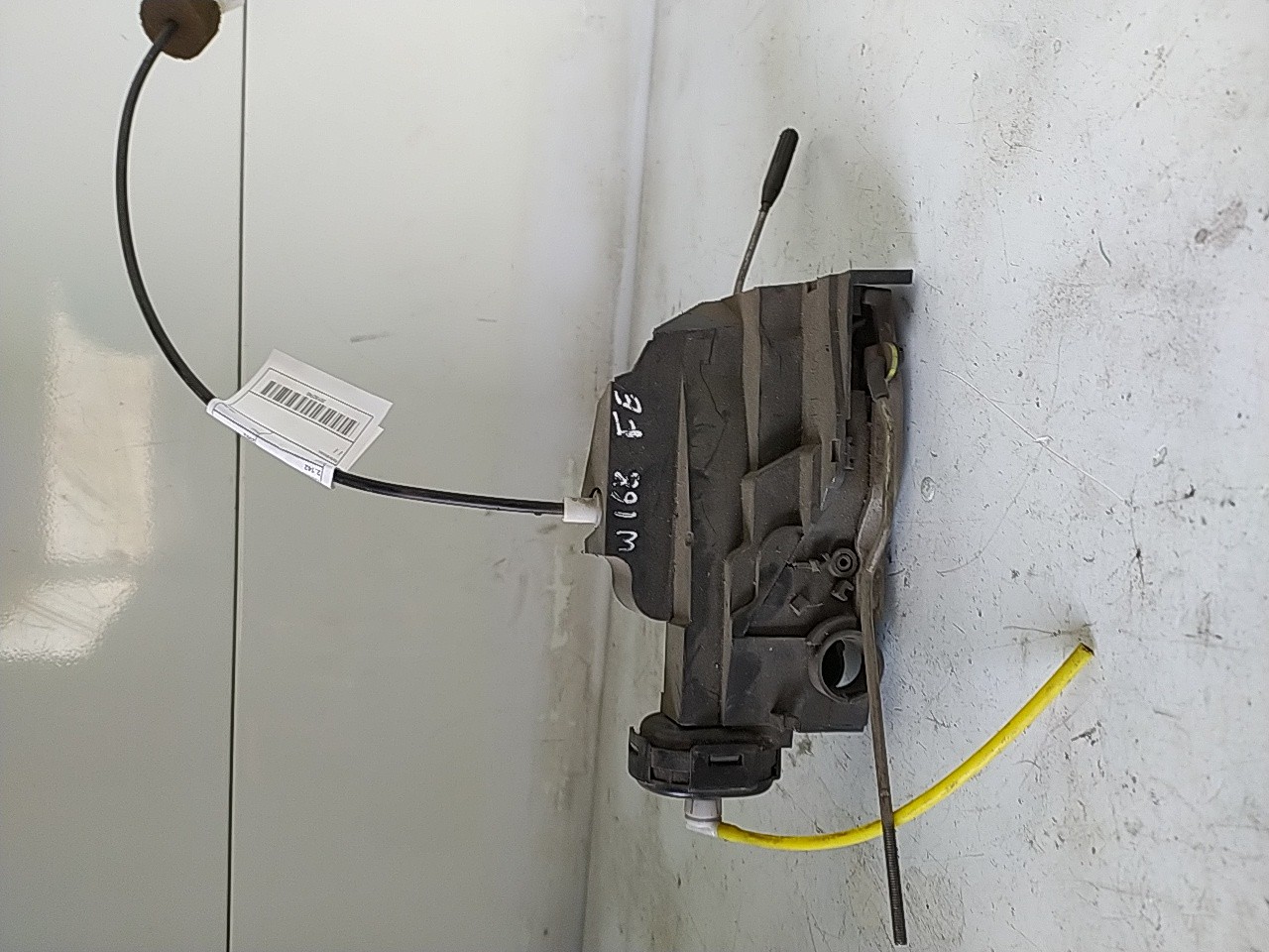 Fecho porta  fte esq (20192743).