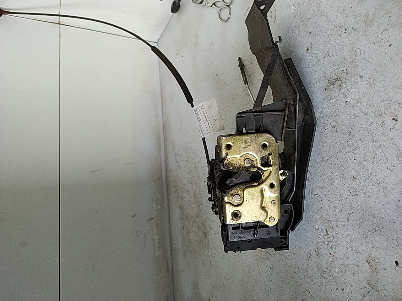 Fecho porta  fte dto (20272240).