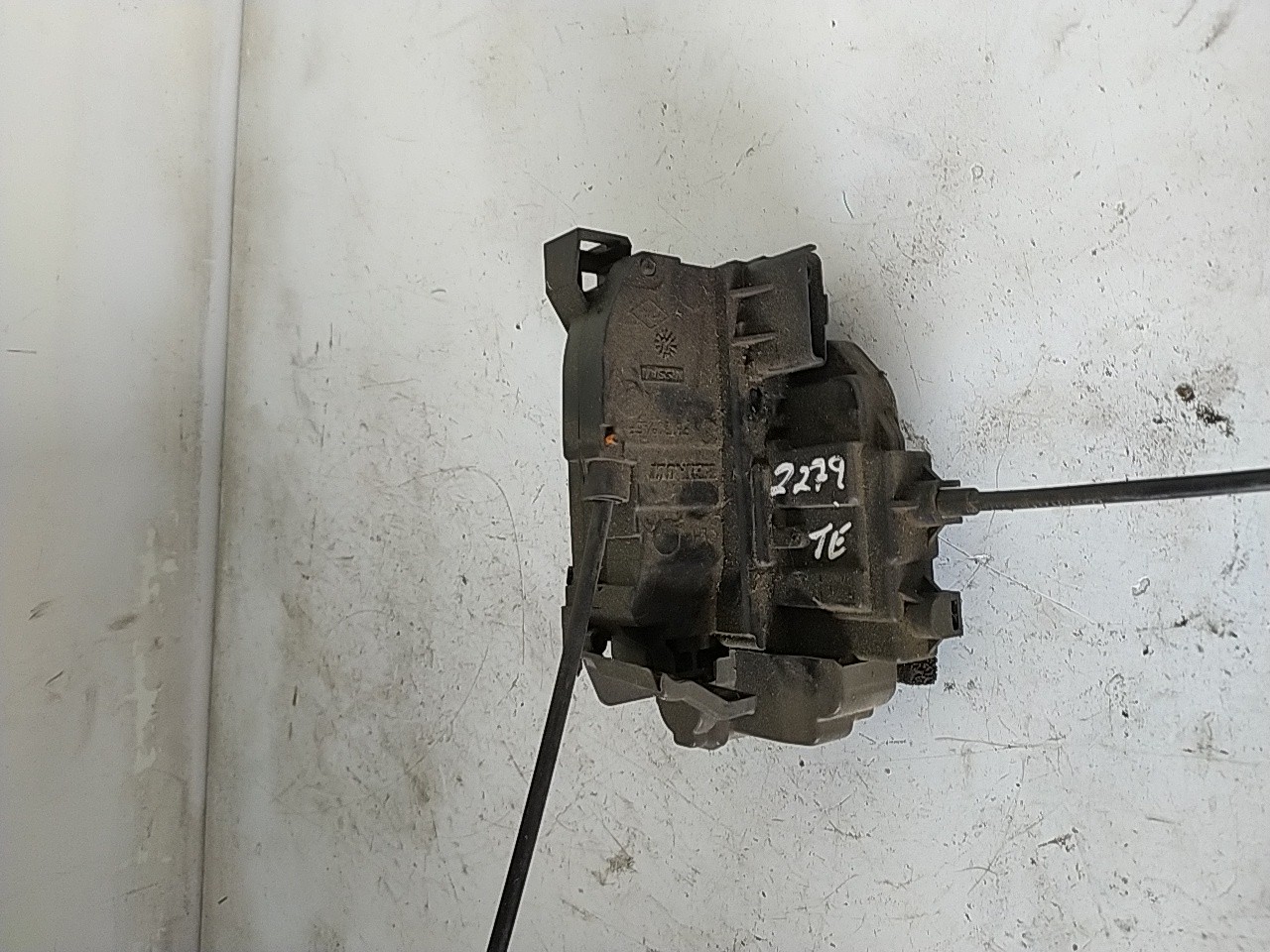 Fecho porta  tras esquerdo (20270266).