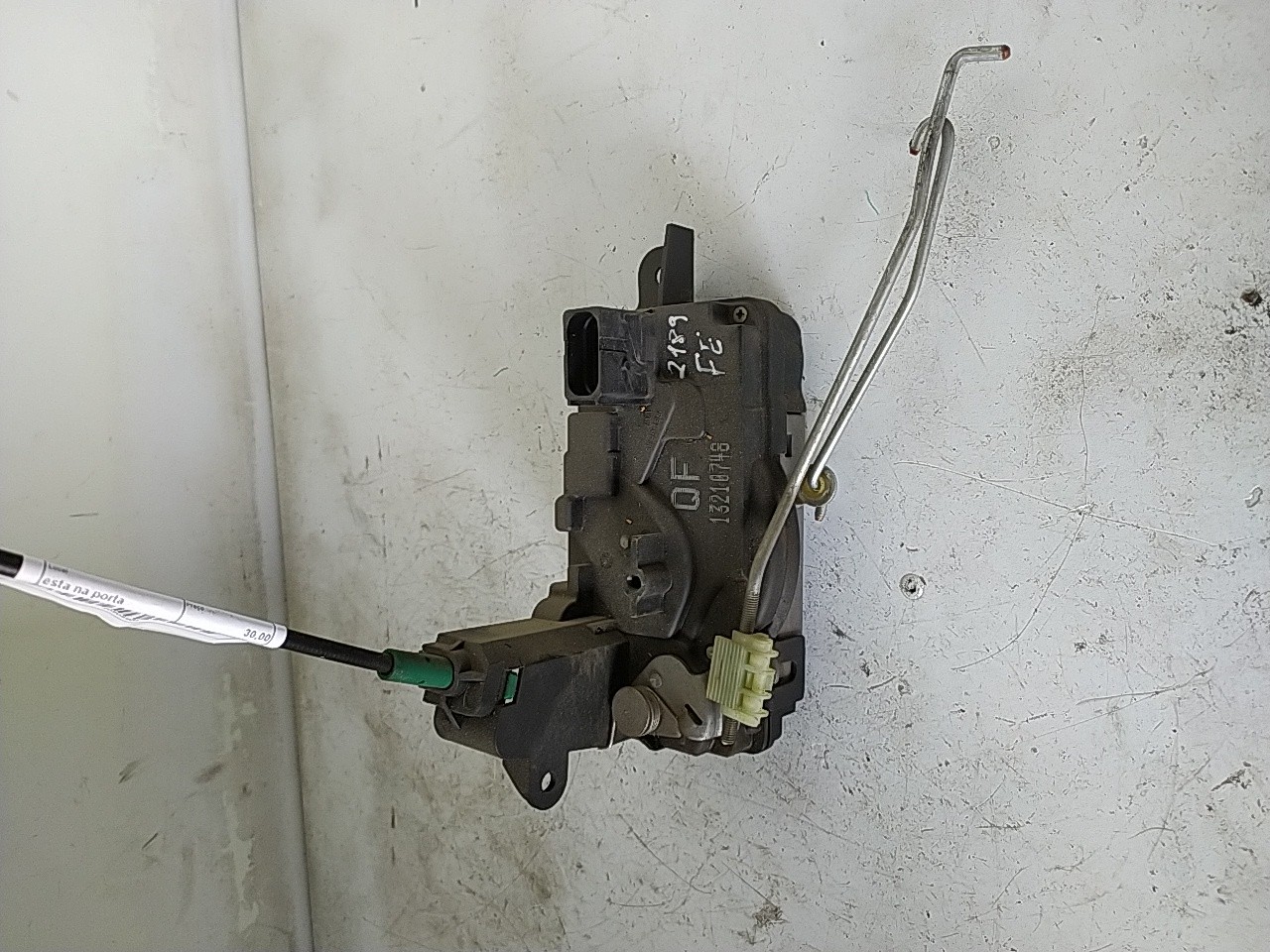 Fecho porta  fte esq (20205904).