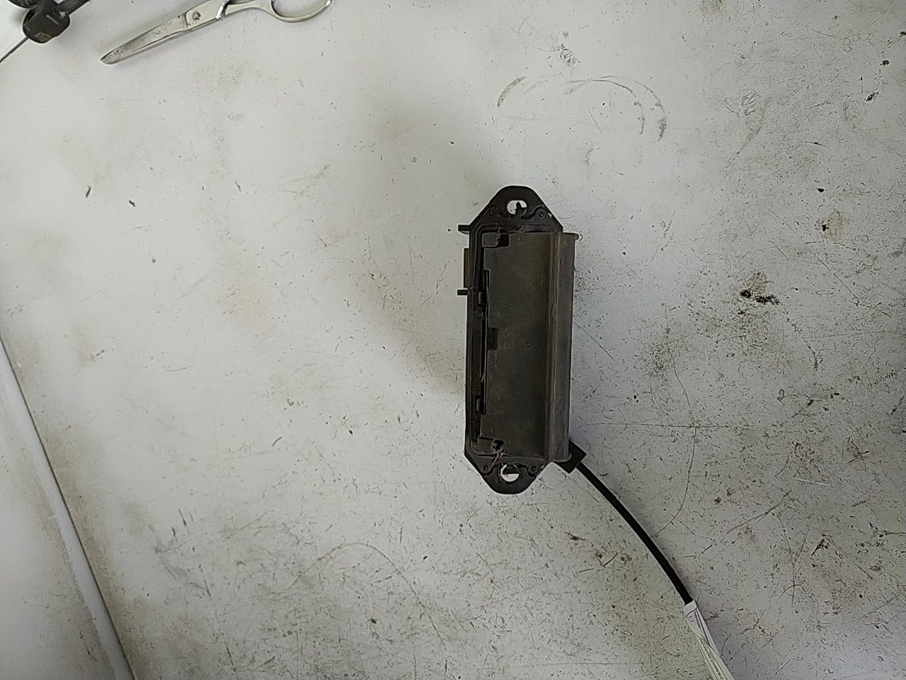 Fecho capot (20217773).