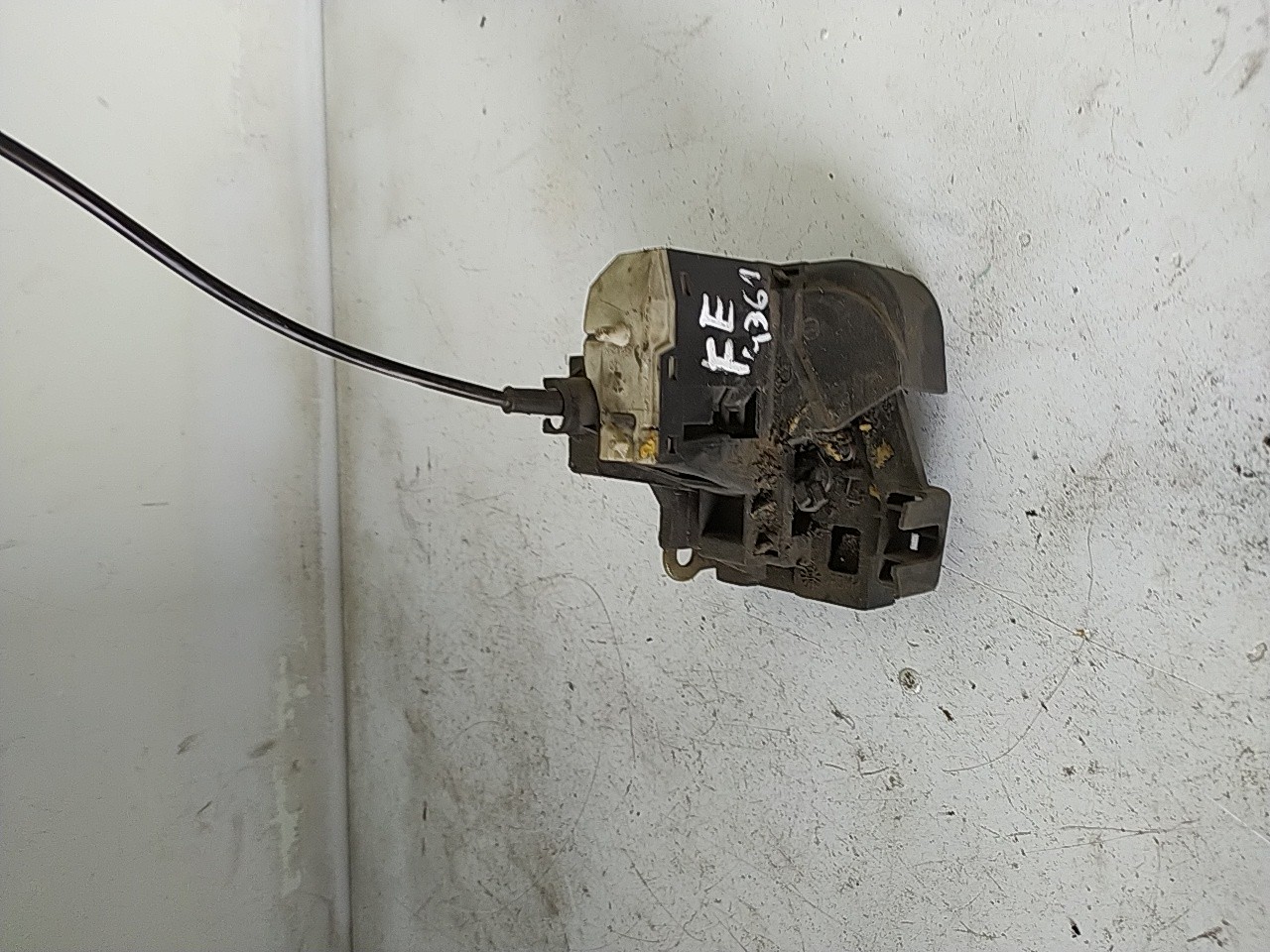 Fecho porta  fte esq (20236507).