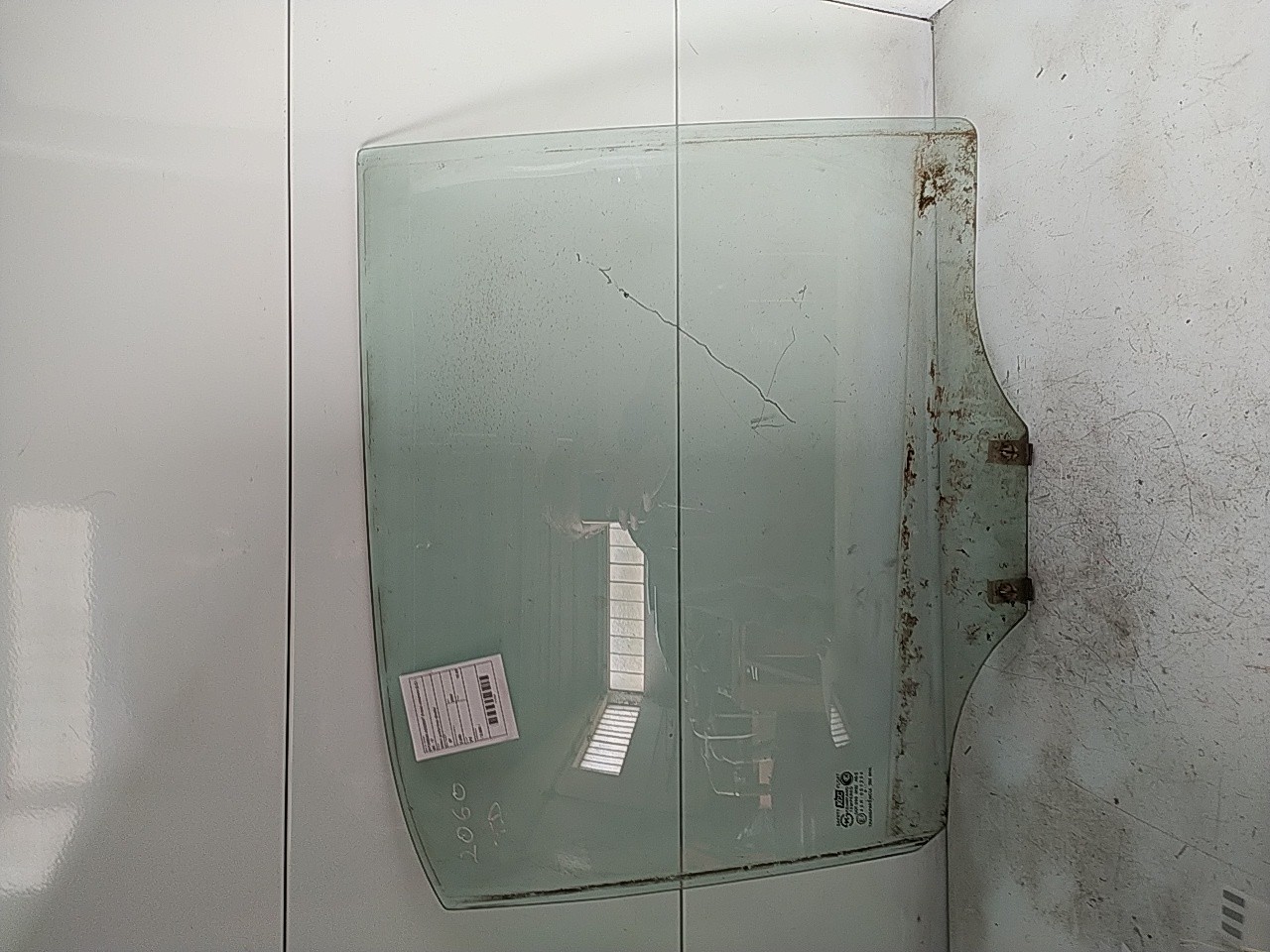 Vidro porta tras direita (111016).