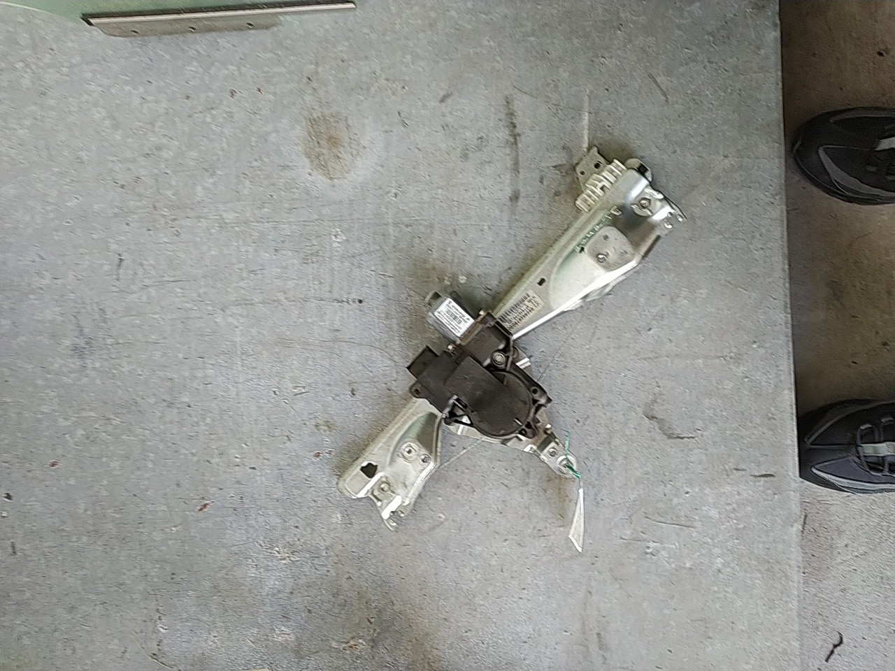 Elevador elect tras esq (20233913).