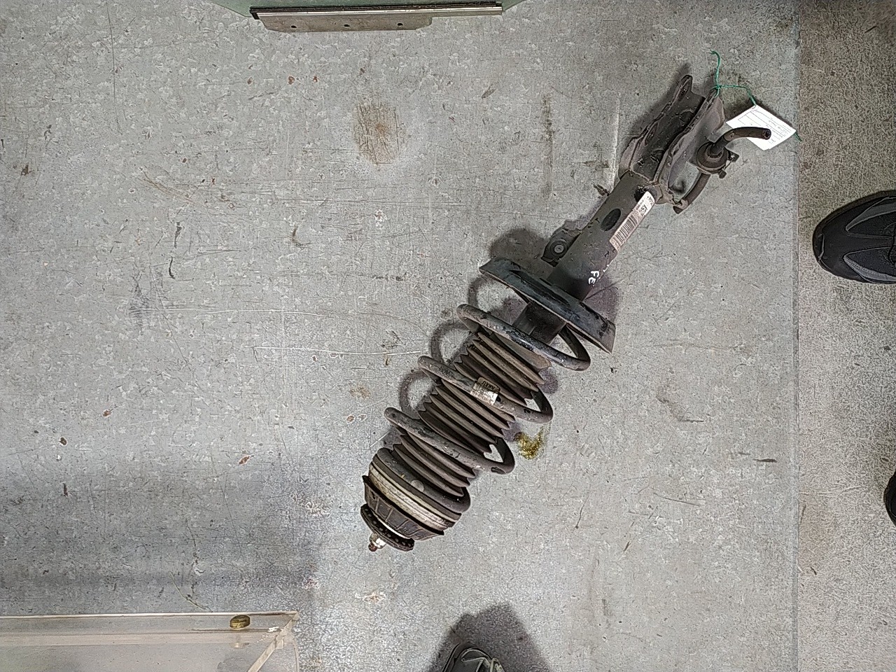 Amortecedor fte esq (20276735).